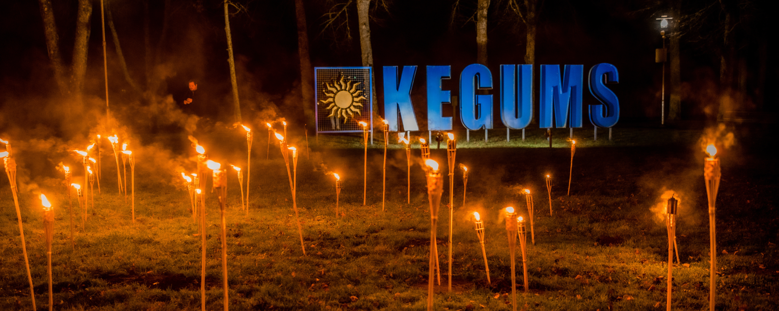 Ķegums lāpu gājiens