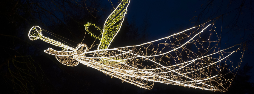 Eņģelis pie baznīcām