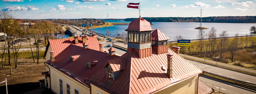 Vecais Ogres tautas nams