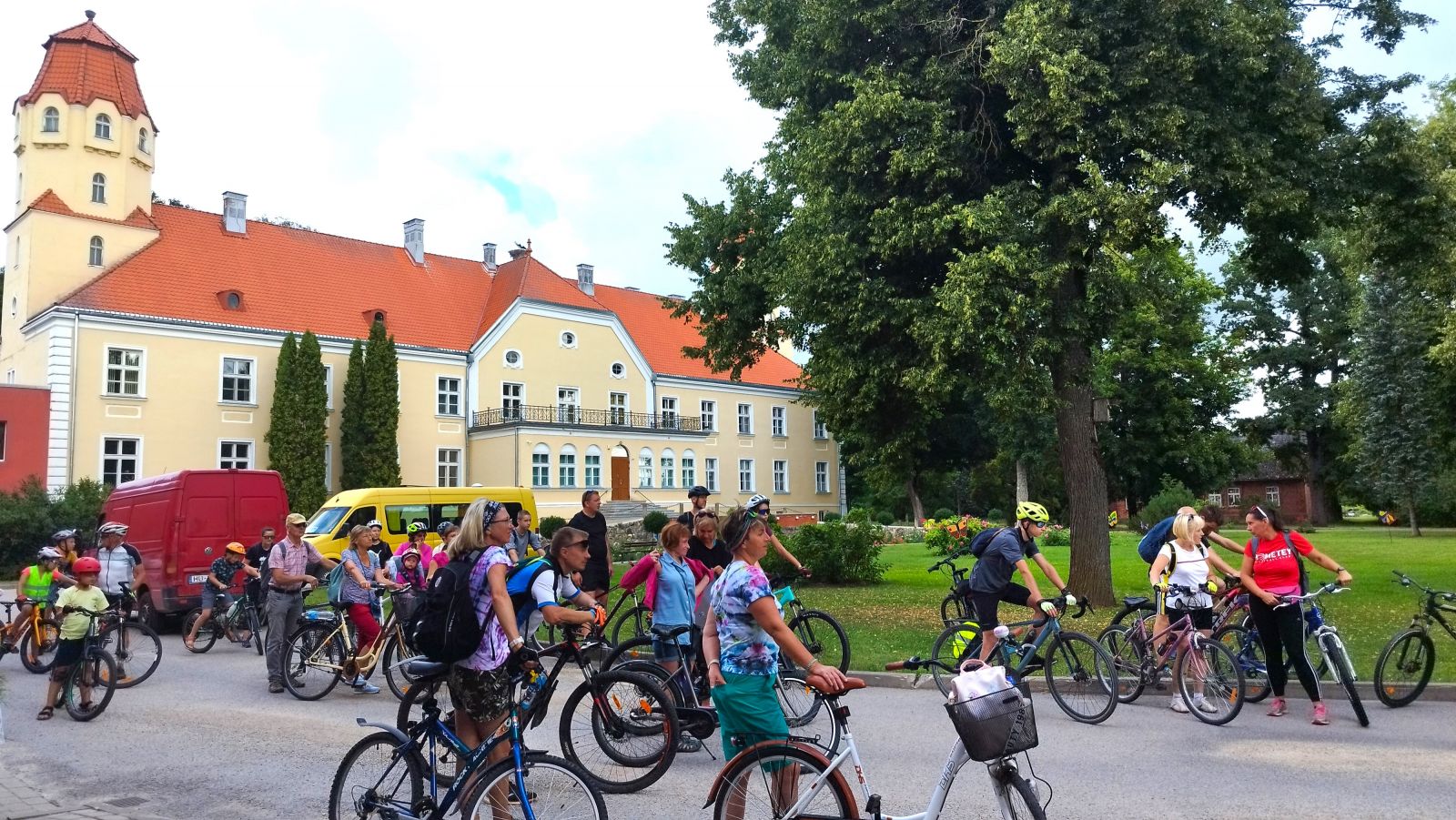 Norisinājies velobrauciens pa Suntažu apkārtni