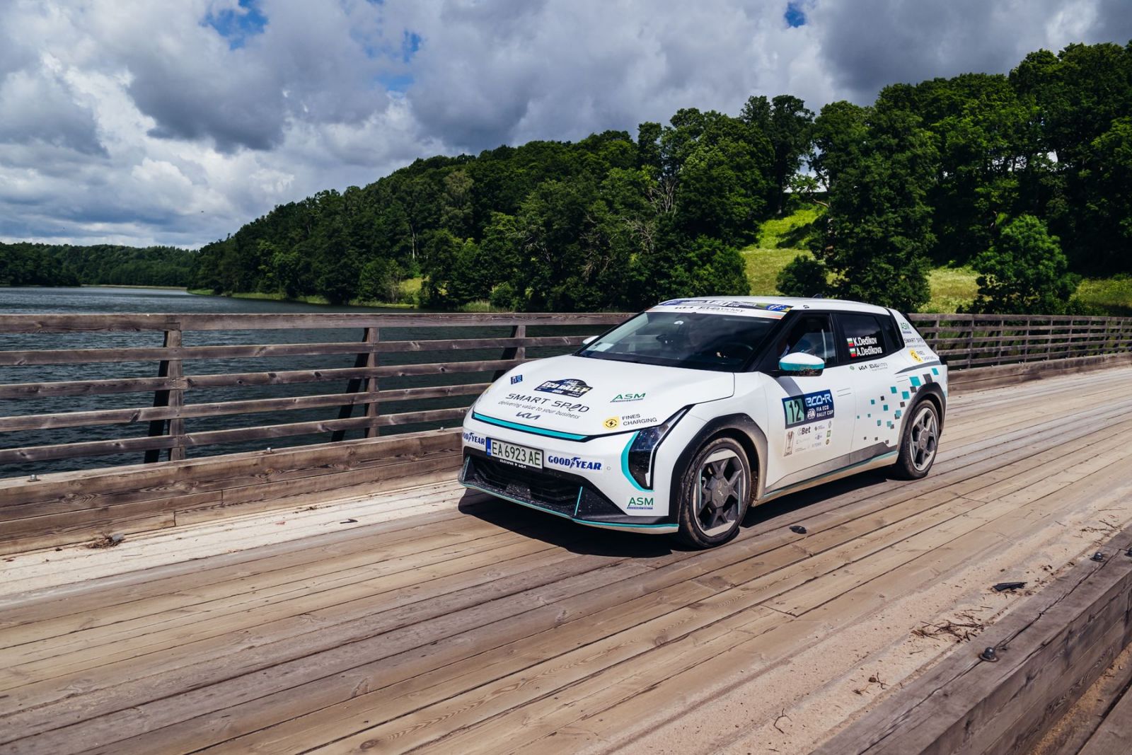 NESTE MY RENEWABLE CHARGE EV RALLY LATVIA DEBIJĀ STARTĒS 21 EKO-EKIPĀŽA