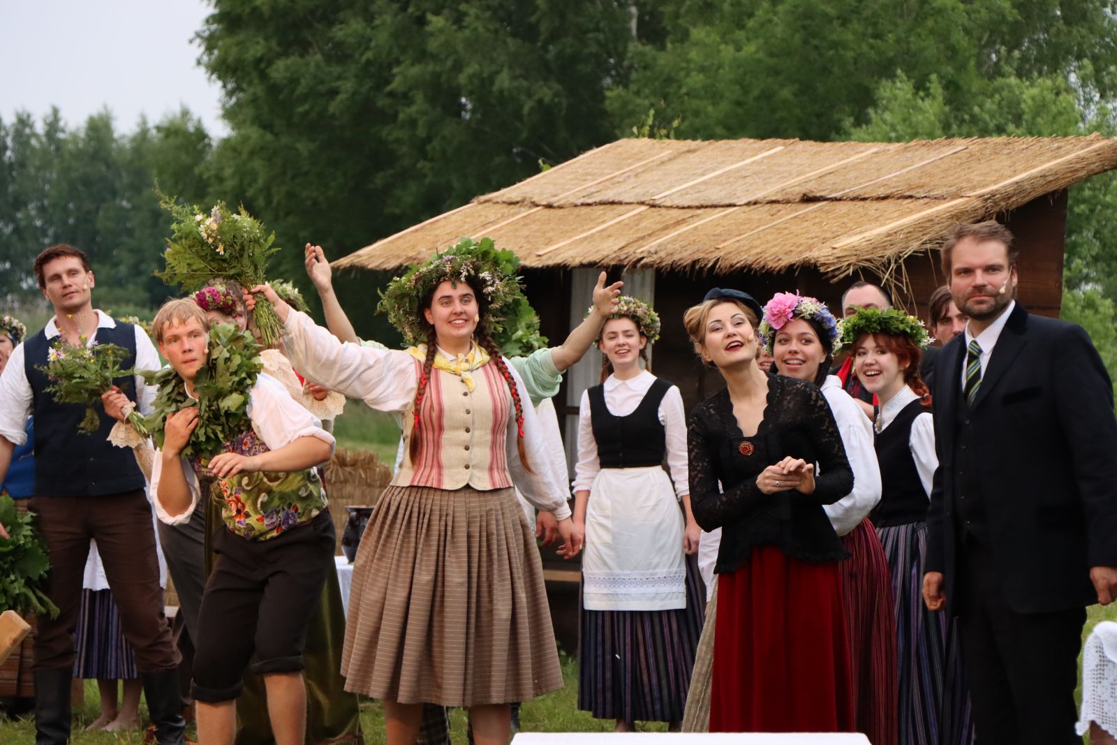 Ogres teātra izrāde “Skroderdienas Silmačos” 